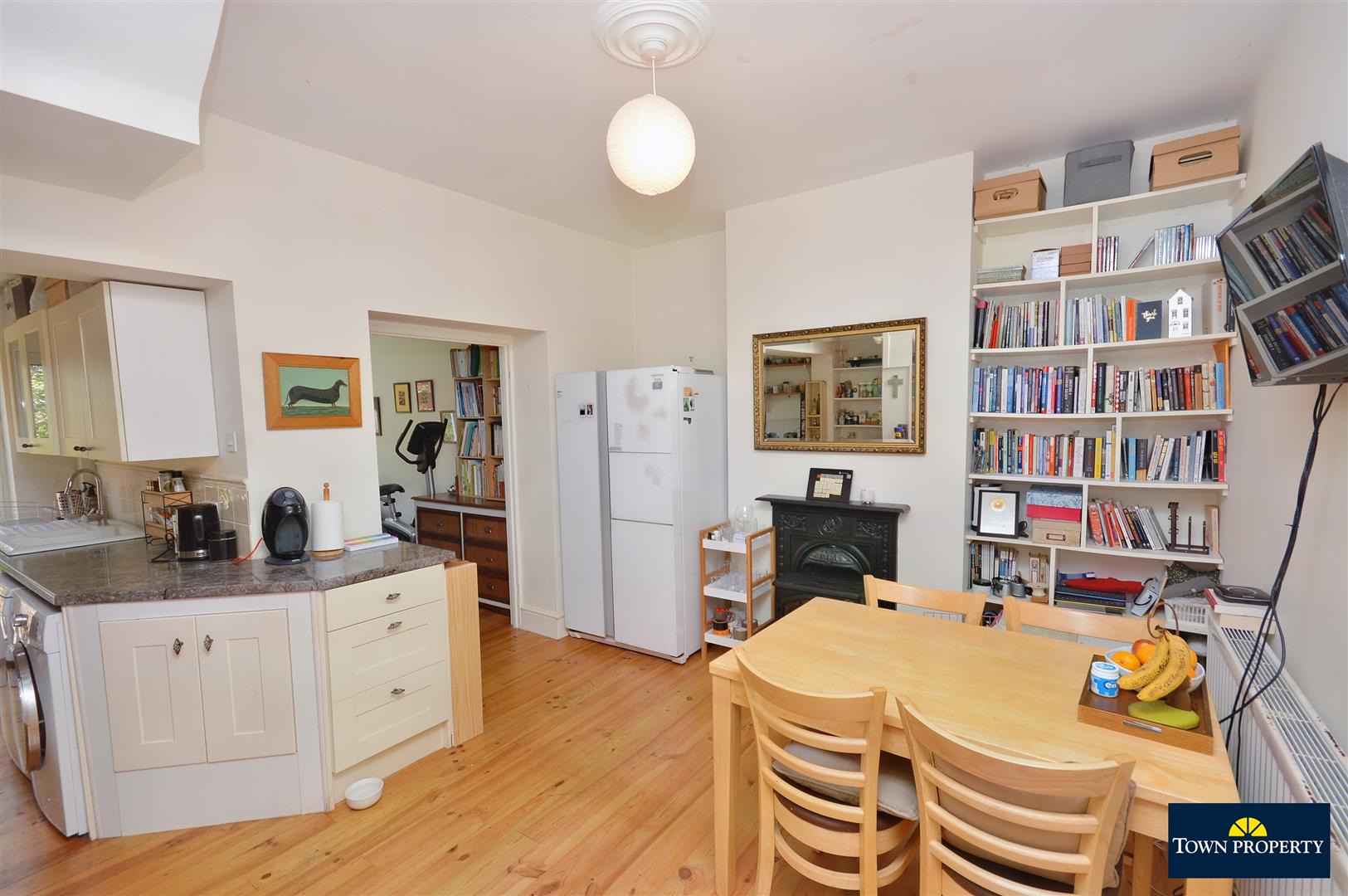 Property Details for Hurst Road Eastbourne East Sussex BN21 2PW Town Property Estate Agents